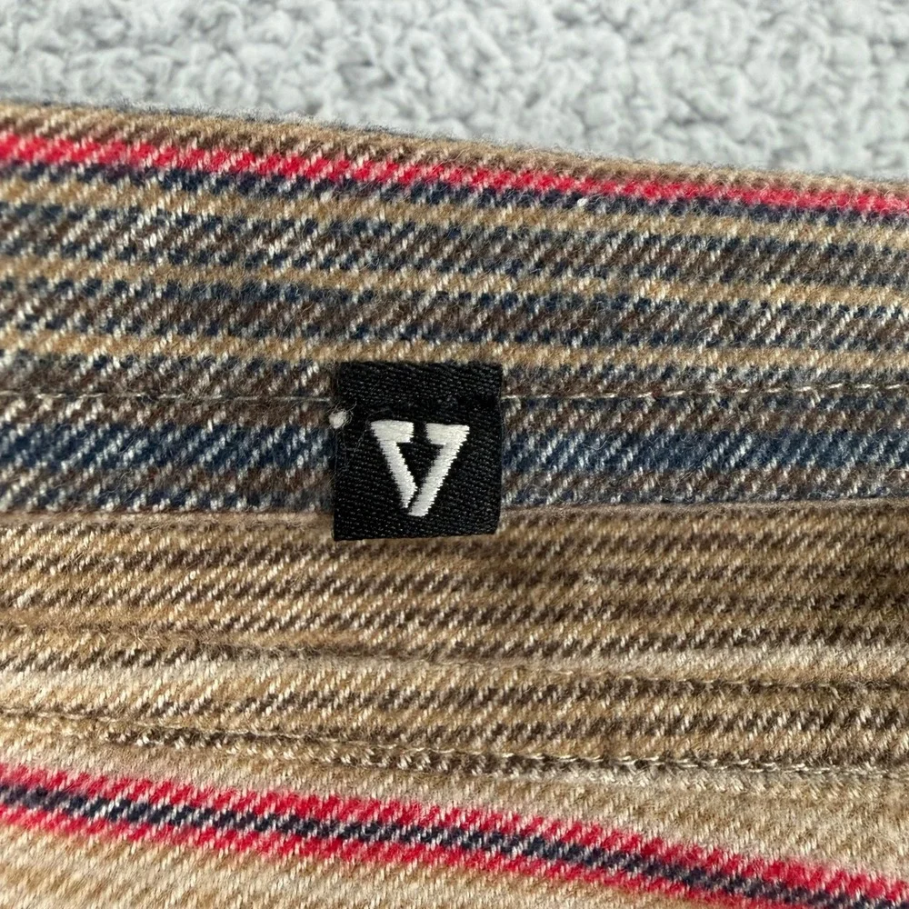 Vissla Shirt Mens‎ L Brown Stripe Long Sleeve Button Down Casual Central Coast